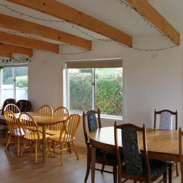 Fun Family House King Island, hotel v destinaci Currie