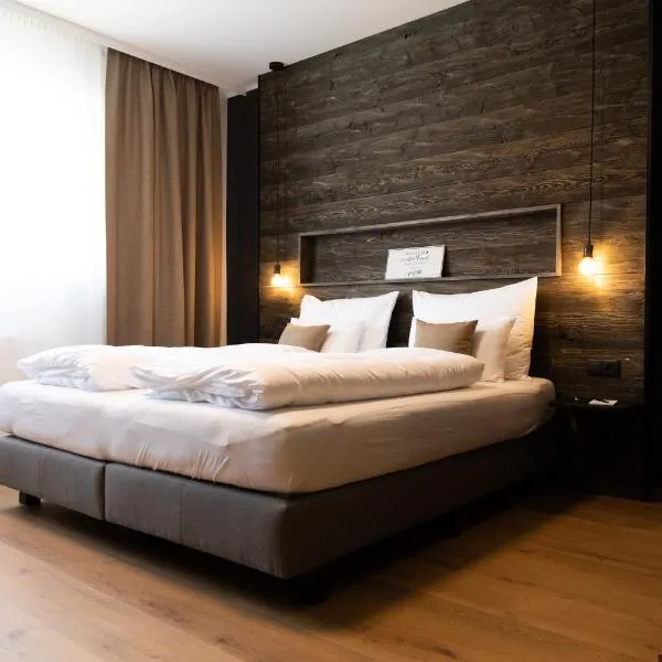 Self-Check-in Hotel VinoQ Zistersdorf, hotel v destinácii Zistersdorf