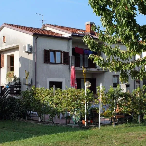 Apartments with a parking space Umag - 7109, hotel v destinaci Umag
