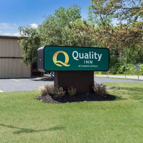 Quality Inn Central, hótel í Albany
