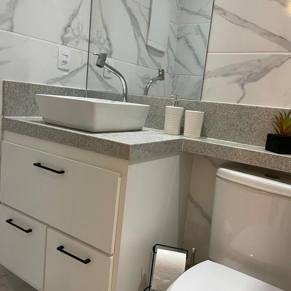 Apartamento impecável ao lado da Praia Grande para até 8 pessoas - Foto 3