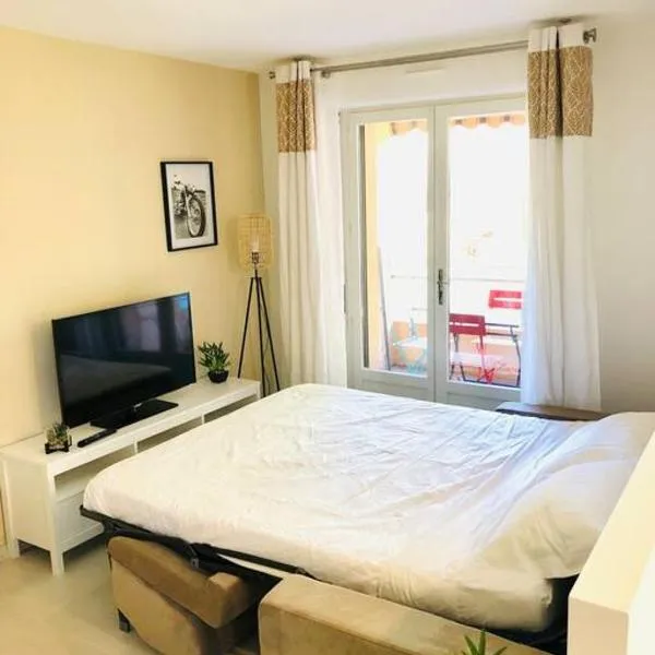 Un coin de paradis 2 ou 4 personnes refait à neuf, hôtel à Sainte-Maxime