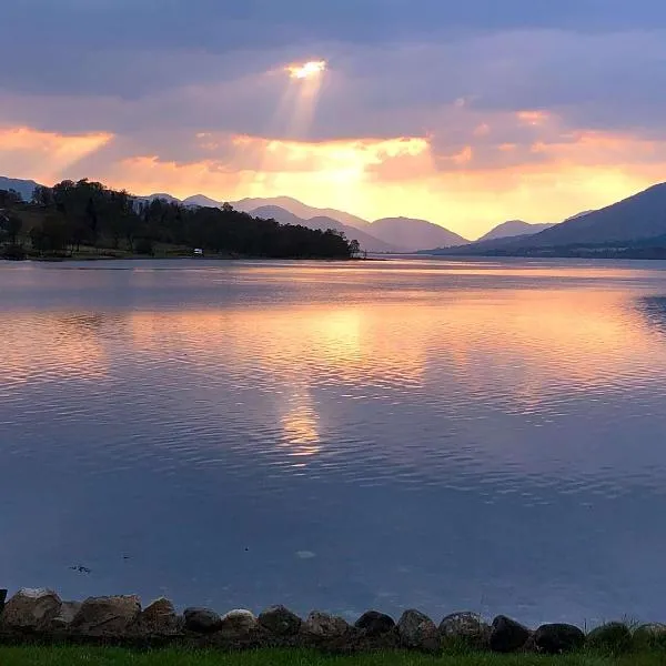 Linnhe Lochside Holidays, hotel in Corpach
