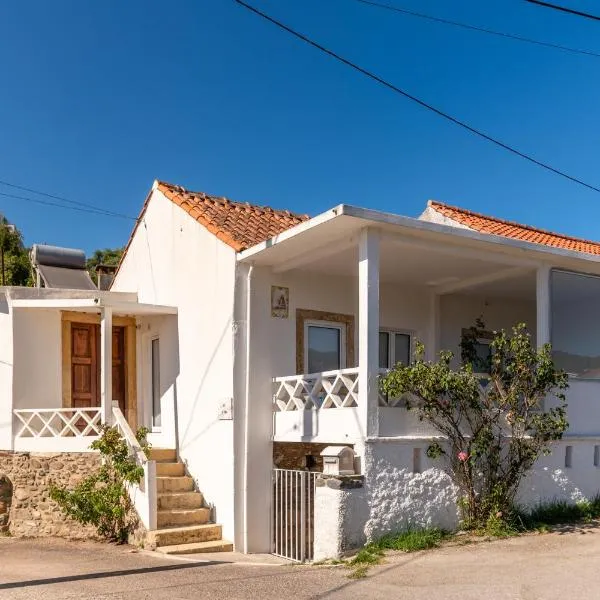 Casa das Rosas - Roses House, hotel in Penela