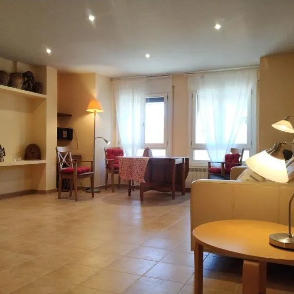 Apartamento EntreRíos, hotel in Barbastro