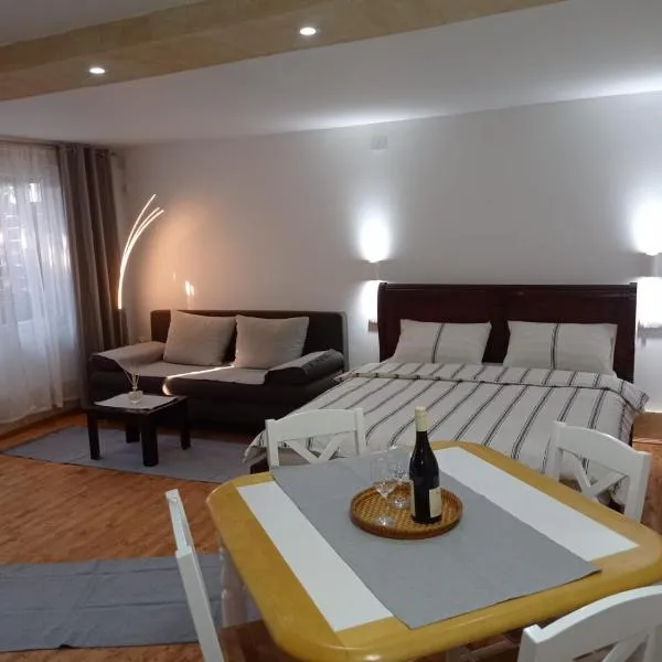 Meda Apartment: Vinča şehrinde bir otel