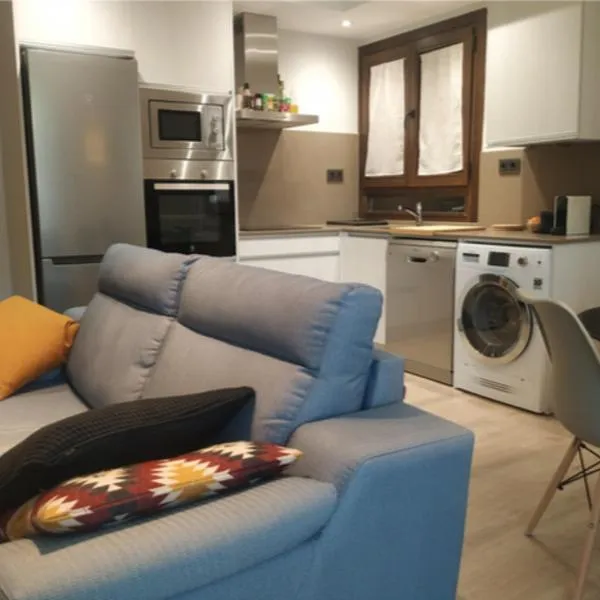 Viesnīca CHECK-IN CASAS La Tuca pilsētā Benaske