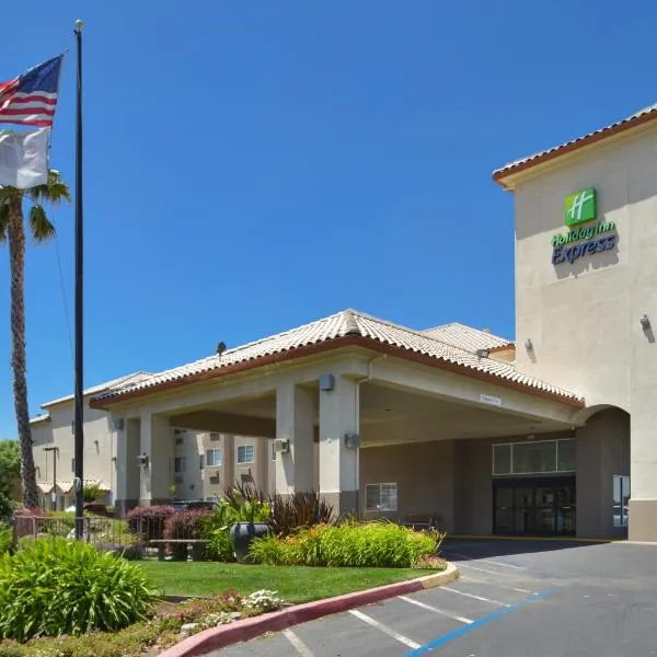 Holiday Inn Express Madera by IHG, hotel en Madera