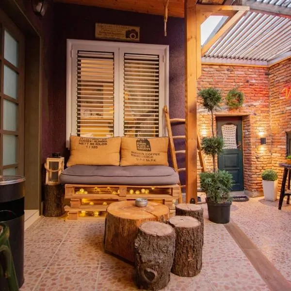 Villa Elezi, hotel v destinaci Korçë