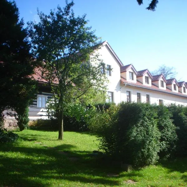 Penzion Pod Vyhlídkou, hotel in Mlázovice