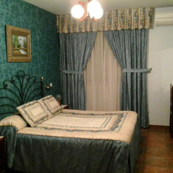 Hostal Piñera, hotel em Vega de Espinareda