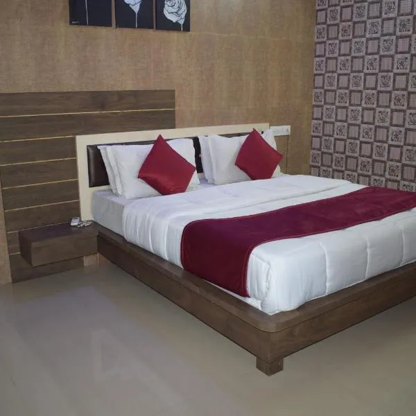 The Sky Comfort - Hotel The Heaven, Dwarka, hotel in Dwarka