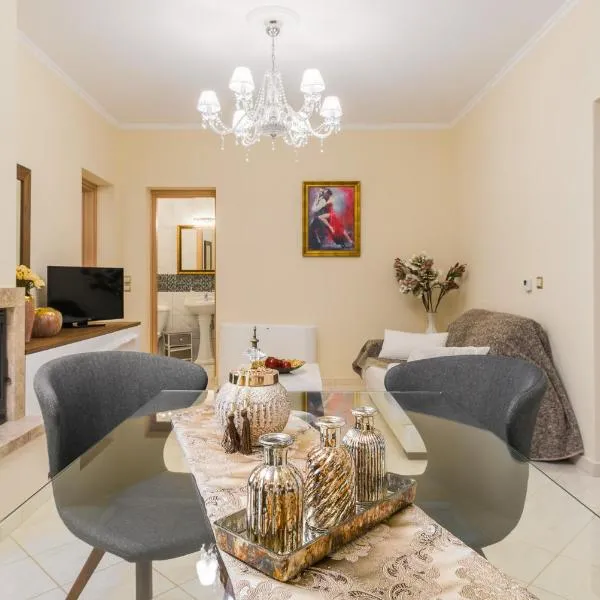 Danae Luxury Apartment, hotel in Samos