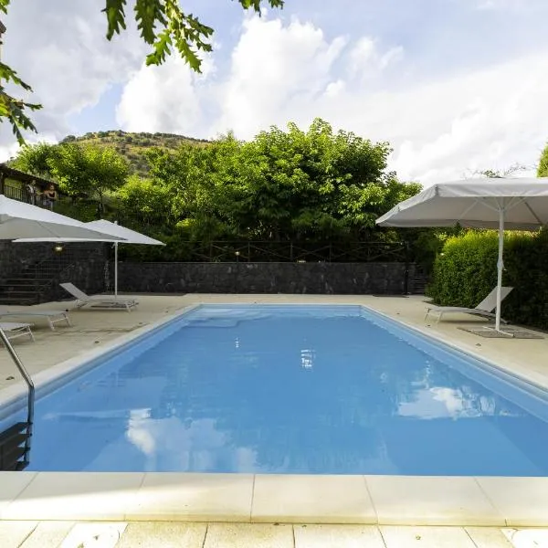 Villa Sara sull'etna con Piscina, hotel a Viagrande