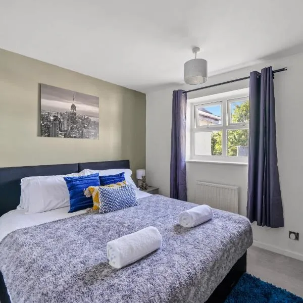 BridgeCity Cheerful 3 bedroom home in Nuneaton, viešbutis mieste Nanitonas