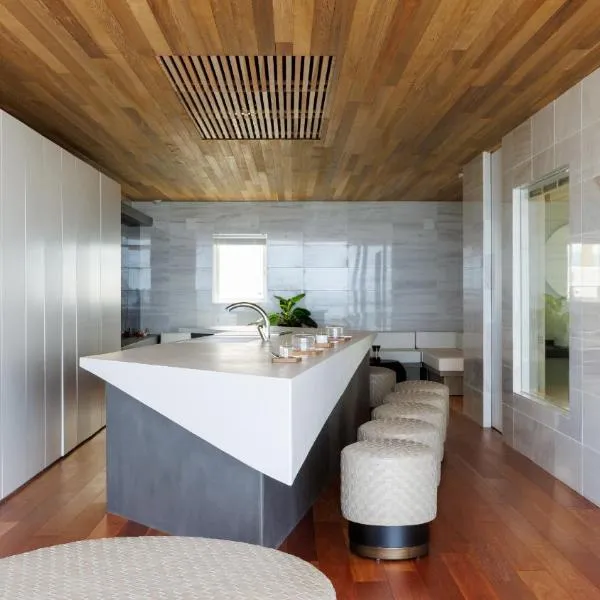 Breakfast and Jaccuzi Soukyu 蒼穹 #TB1, hotel em Yonago