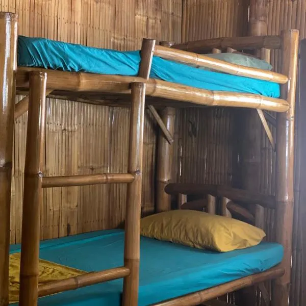 RUSTIQUE RUE Mabini - Hostel, hotel v destinaci Batangas