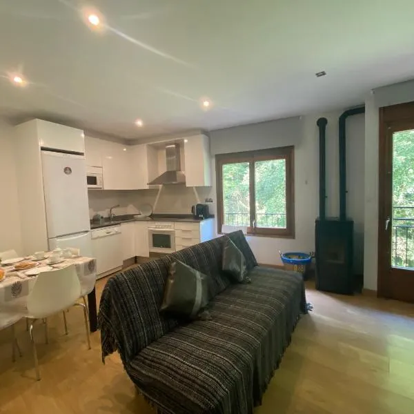 Precioso apartamento con vistas montaña o rio, hotel u gradu Ribes de Freser