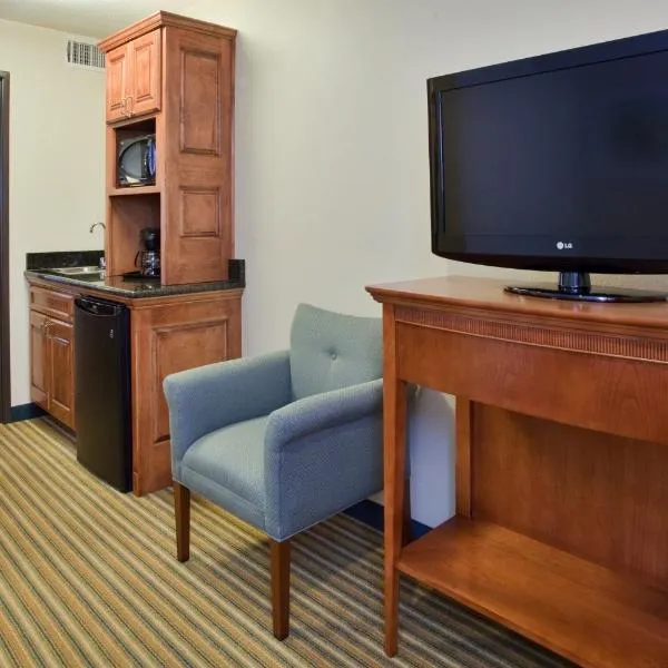 Holiday Inn Express Hotel & Suites Fredericksburg by IHG、フレデリックスバーグのホテル