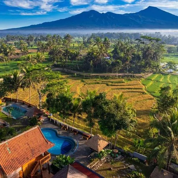 Peraja Bungalows Loyok、Sangyangのホテル
