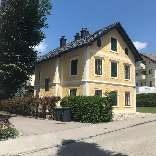 Haus Traundorf, hotel v destinaci Gmunden