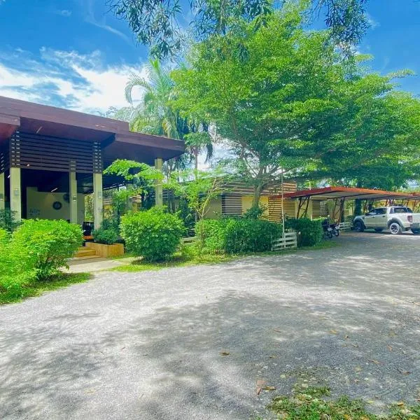 Kuapa Resort, hotel v destinaci Takua Pa