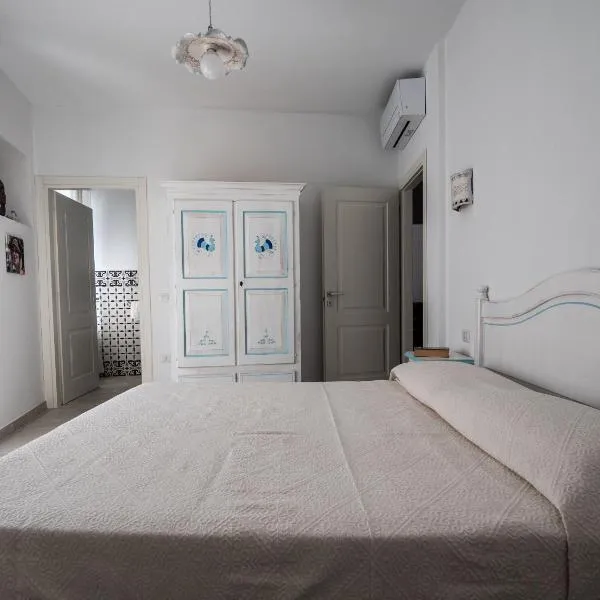 Affittacamere Solki, hotel v destinácii SantʼAntìoco