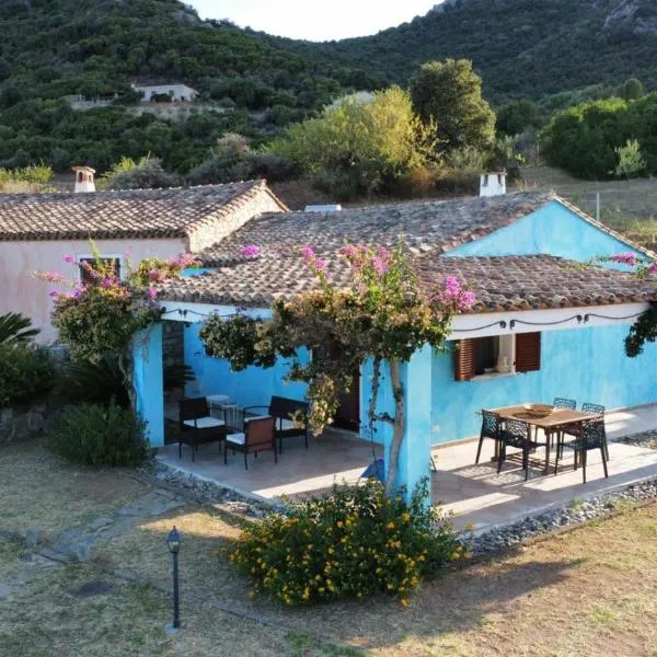 La casetta celeste, Hotel in Tertenìa