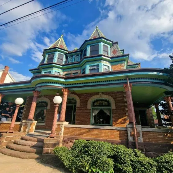 VAAST Bed & Breakfast, hotel v destinaci Adamstown
