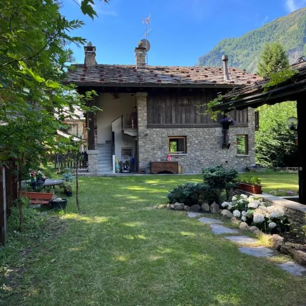 Chalet Blanc "Coeur Sapin", hotel v destinaci Courmayeur