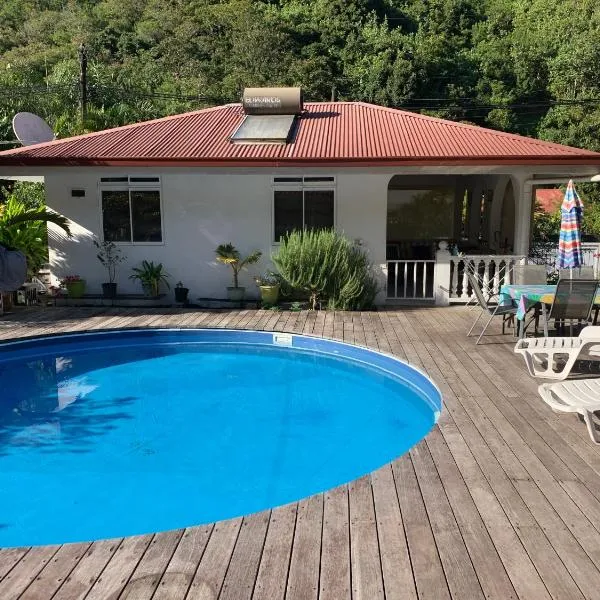 Sweet little house - private pool, hotell sihtkohas Punaauia