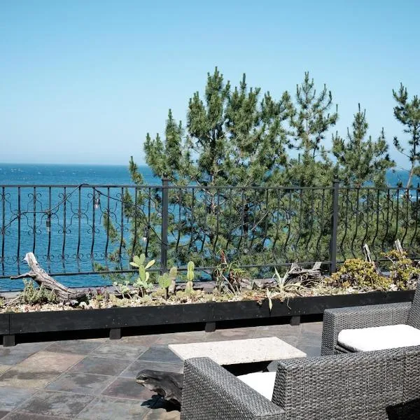 ์ดํ ์ ์์นํ ํธํ
ISANA Resort