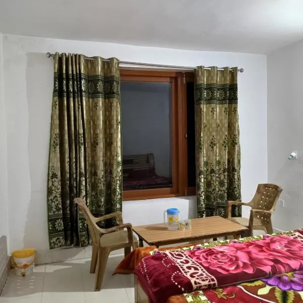 WonderLand Guest House, hotel in Doda