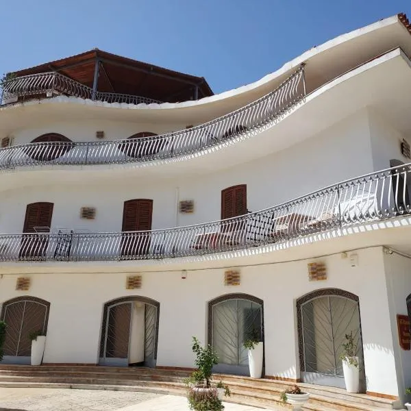 Arenella Beach Rooms, hotel v destinácii Arenella