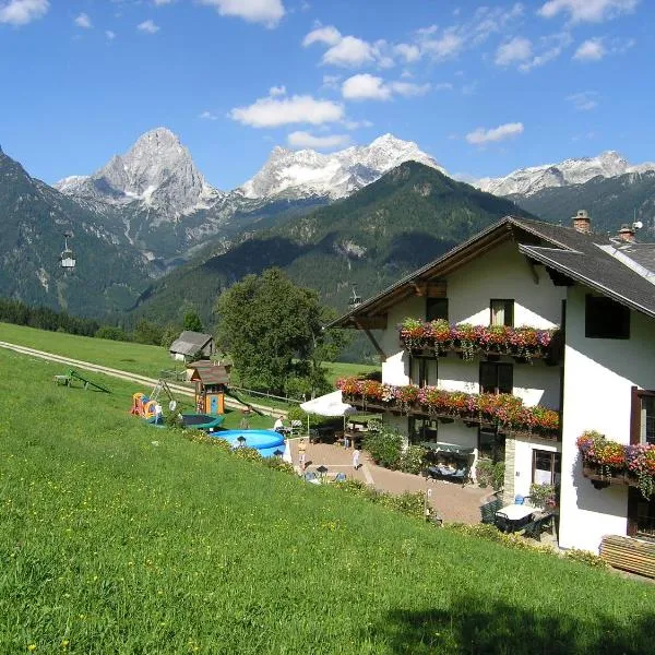 Berg-Panorama-Hof Sturmgut, hotel v destinaci Hinterstoder