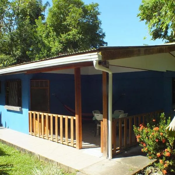 Cabinas Caribe Luna, hotel v destinaci Cahuita