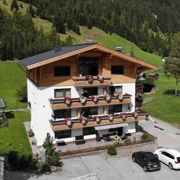 Pension Alpenperle: Holzgau şehrinde bir otel