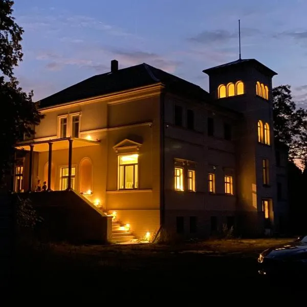 Villa Schuwardt auf Nordend, Hotel in Rathenow