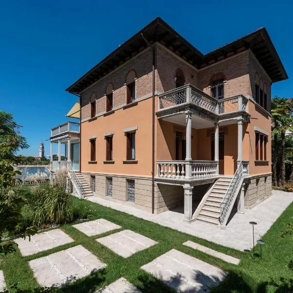 Ca' delle Contesse - Villa on lagoon with private dock and spectacular view, hotel v Benátkách – Lido