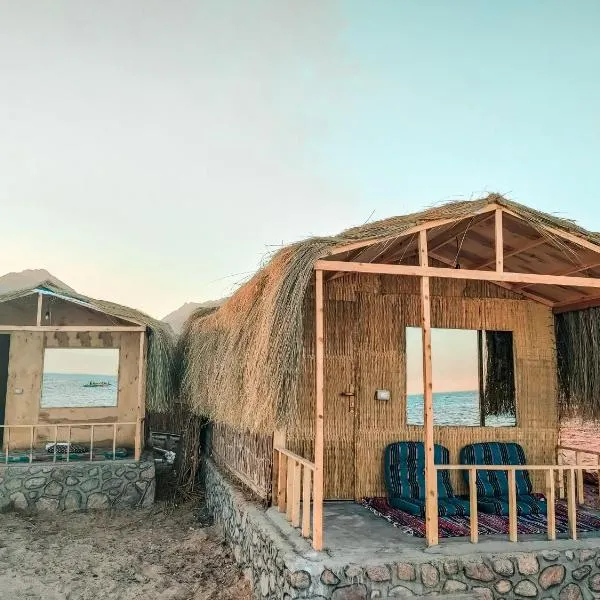 Sinai Life Beach Camp, отель в Нувейбе