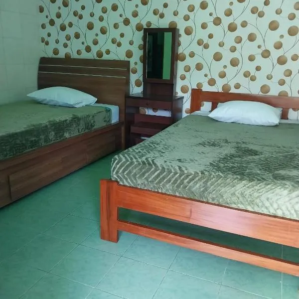 Omah 365 Homestay, hotel v destinaci Sentool