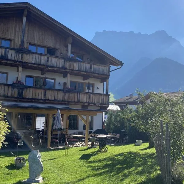 Hotel zum Urviech -Erwachsenenhotel-, hotell i Ehrwald