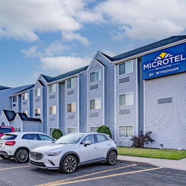 Microtel Inn & Suites by Wyndham Plattsburgh, hotel en Isle la Motte