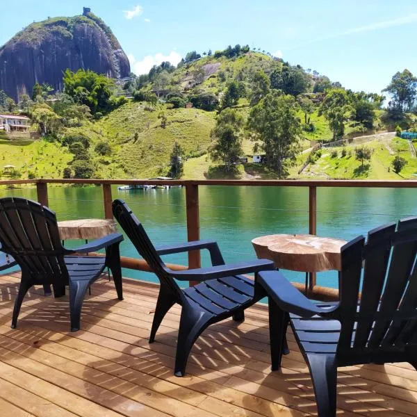 Ecolodge Bahia del Peñón, hotel v destinaci Guatapé