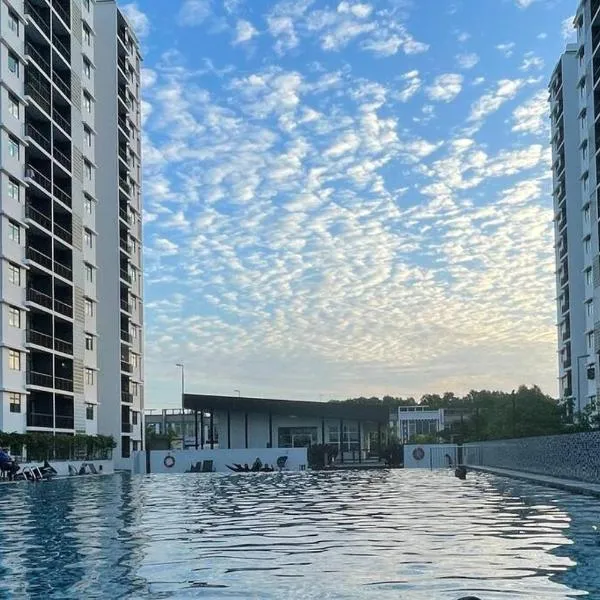 The Poolfront Homestay Desaru, hotel v destinácii Bandar Penawar