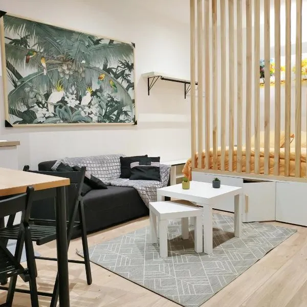 Joli studio au calme, centre historique de Pertuis, hotel v destinaci Pertuis