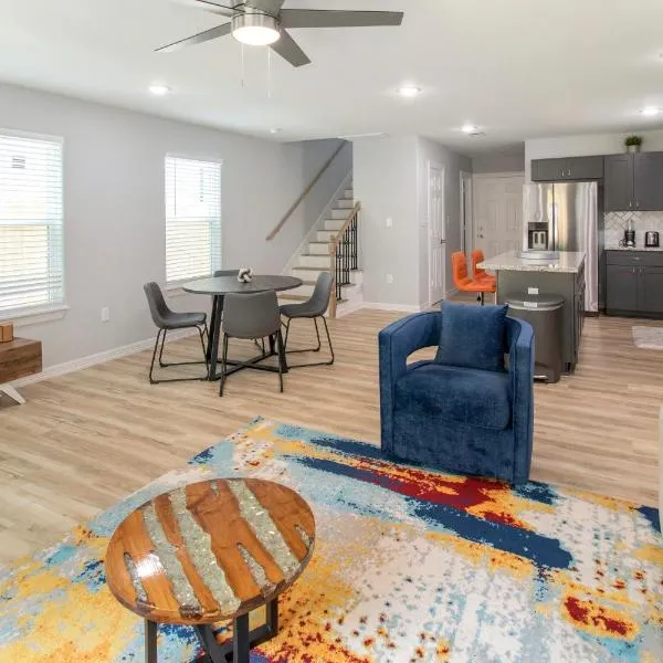 PEERLESS RETREAT - Minutes from Downtown Houston, hotel in Houston