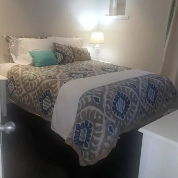 Negril Condo by the Beach Apt. 194 Point Village, hotel in Negril