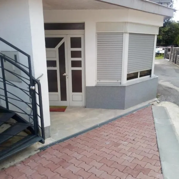 Apartments with parking spaces Jusici, Opatija - 15874, hotel v destinácii Kastav