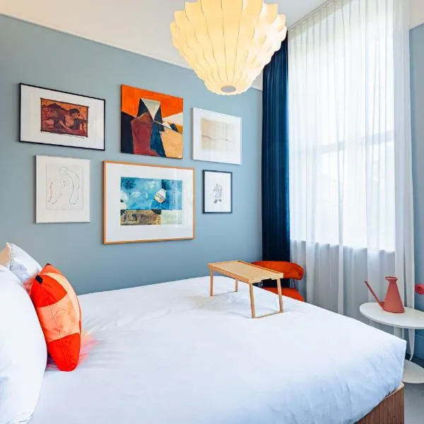 Vie Via - Your Hotel、レーワルデンのホテル